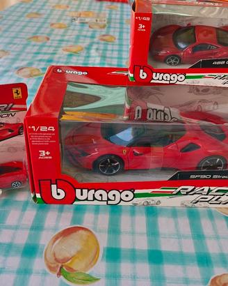 Lotto 3 Ferrari stradali Bburago 1:24-1:43-1:64
