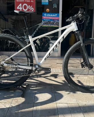 Bici Scott Scale 940
