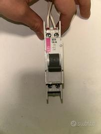 Interruttore sezionatore modulare ETI