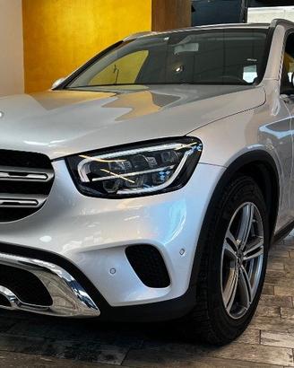 MERCEDES-BENZ GLC 220 d 4Matic Sport- PARI AL NU