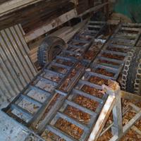 Rimorchio basculante porta escavatore