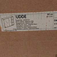 Specchio per bagno con luce a parte.