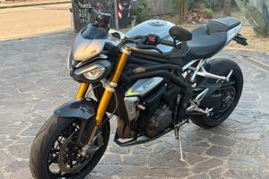 Speed triple 1200 rs
