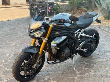 Speed triple 1200 rs