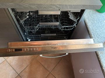 Lavastoviglie incasso Whirlpool pezzi di ricambio