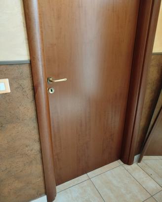 Porta battente in MDF