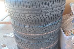 Gomme invernali 215/60/R17