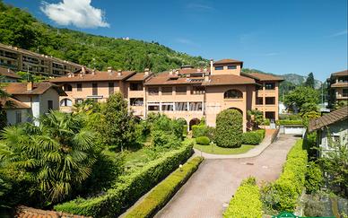 BILOCALE CON TERRAZZO E GIARDINO A STRESA