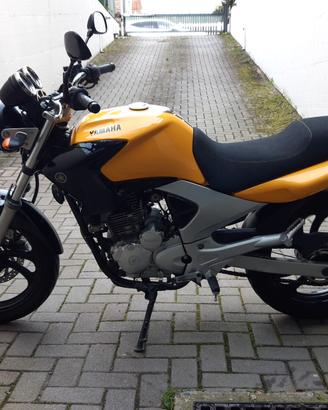 YAMAHA YBR 250