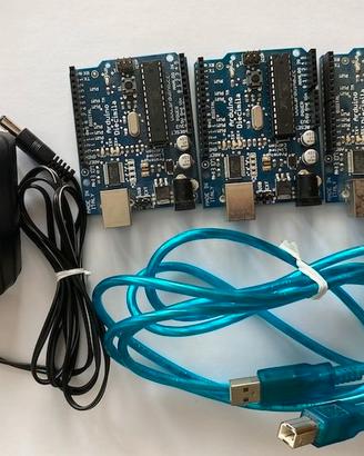 Arduino Starter Kit con 3 schede (2010) + omaggio