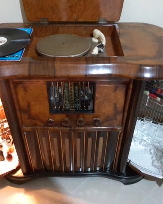 Radio/bar