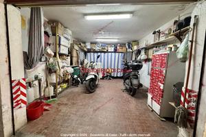 Garage, Brancaccio - Conte Federico, Palermo.