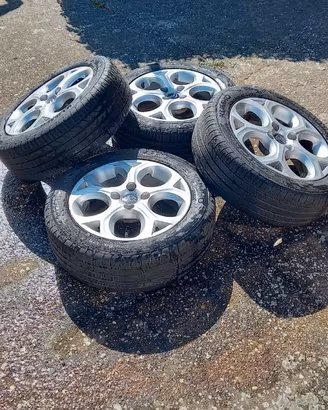 Pneumatici e cerchi citroen C3 2014
