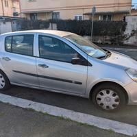Renault Clio benzina del 2007 con 184.000  km