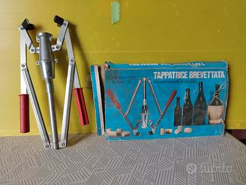 Tappatrice manuale con morsetto