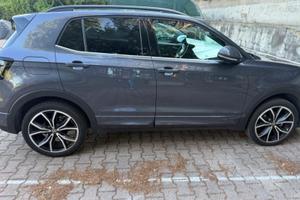 Volkswagen T-Cross r line Plus