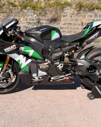 Ducati Panigale V4S 2025 Full-carbon