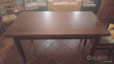 Tavolo in legno massello