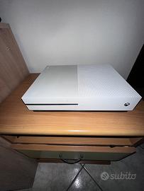 Xbox One  S  1  Terabyte