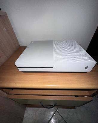 Xbox One  S  1  Terabyte