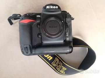 Nikon D3X + Obbiettivo +Flash