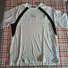 Maglietta T-Shirt Uomo Nike Sportswear Bianca nera