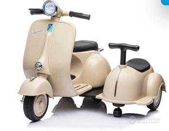 Vespa elettrica con sidecar