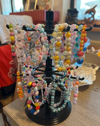 Braccialetti e portachiavi fai da te