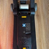 Montascale elettrico mobile a cingoli