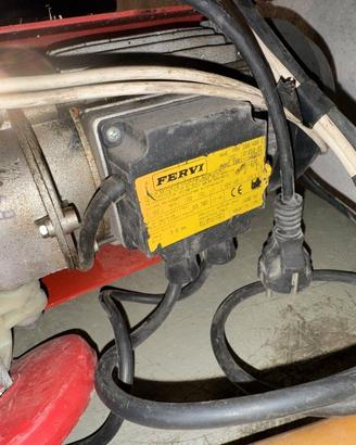 Paranco elettrico Fervi 200 kg e argano Iori
