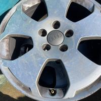 2 Gomme Estive Audi 225/45R17 94Y e 4 Cerchi Audi