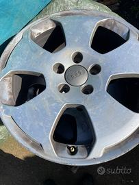 2 Gomme Estive Audi 225/45R17 94Y e 4 Cerchi Audi