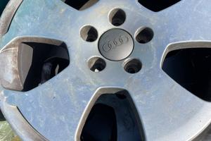 2 Gomme Estive Audi 225/45R17 94Y e 4 Cerchi Audi