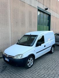 Furgone opel combo
