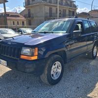 Jeep Cherokee 2.5 TD 5 p. Command-Trac Sport Rubic