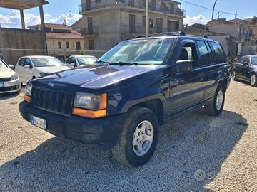 Jeep Cherokee 2.5 TD 5 p. Command-Trac Sport Rubic