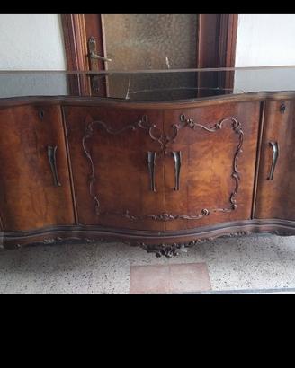 Credenza chippendale