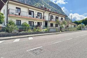 4 LOCALI A VENZONE