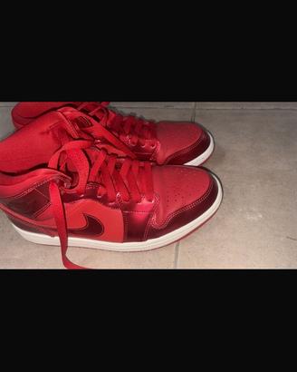 Air Jordan 1 Mid “Gym Red Patient”