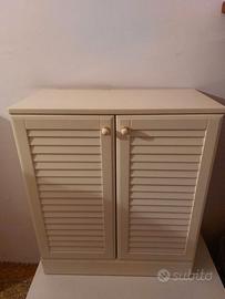 Mobile stipetto in legno