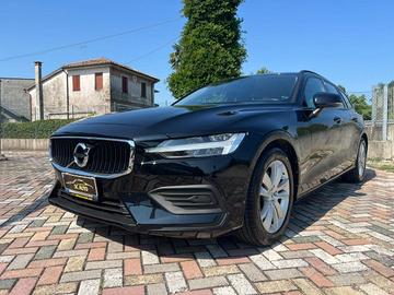 Volvo V60 2.0 b4 Momentum Business Pro auto