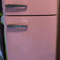 Frigorifero Smeg vintage  Rosa. 