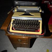 Macchina da scrivere