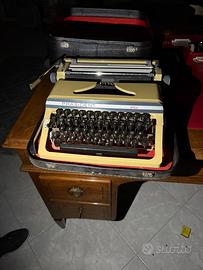 Macchina da scrivere