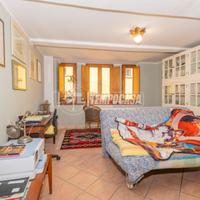 Trilocale ingresso indipendente con cantina