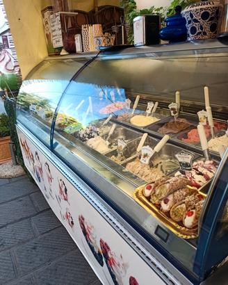  Vetrina per gelato 24 vaschette