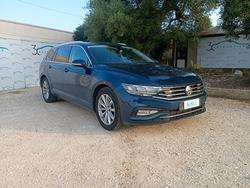 Volkswagen Passat Variant 1.6 TDI 120cv DSG Busine