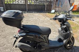 scooter Yamaha  125 cc