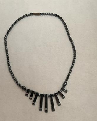 Collana in ematite nera
