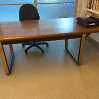 Scrivania Tecno Graphis – Design Osvaldo Borsani